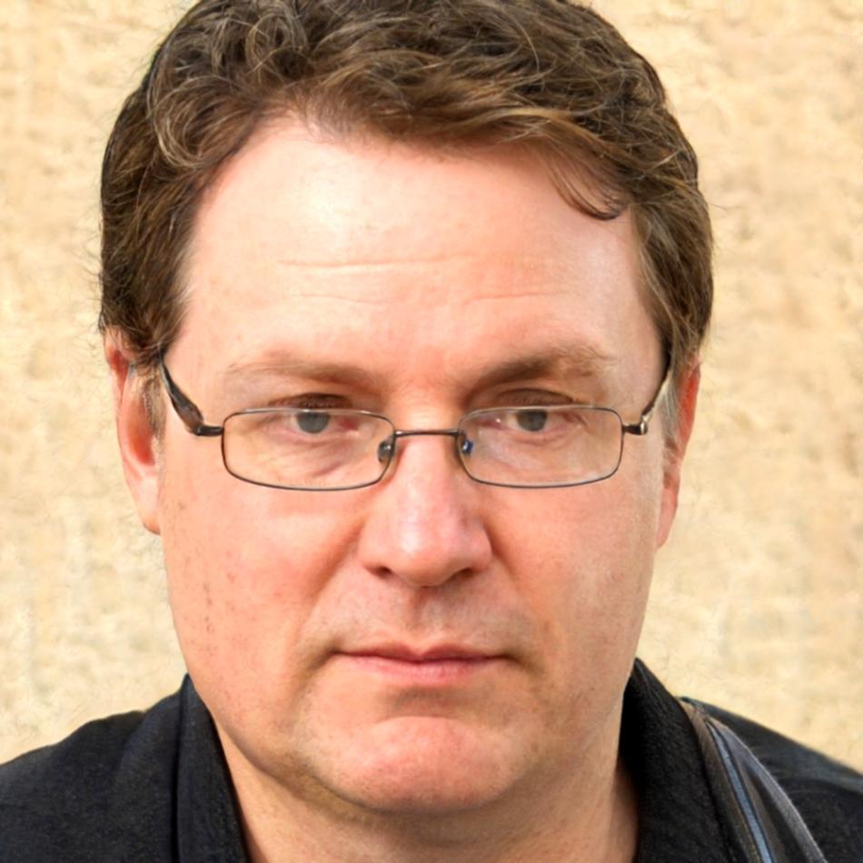 Thaddeus Brennan, Senior Finanzstratege